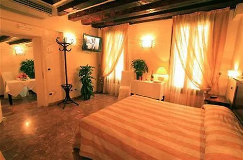 Hotel Mercurio Venice