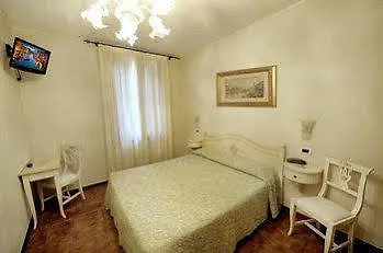 Hotel Mercurio Venice 3*,  Italy