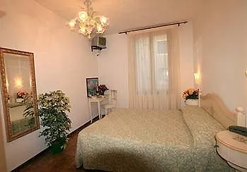 ונציה Hotel Mercurio