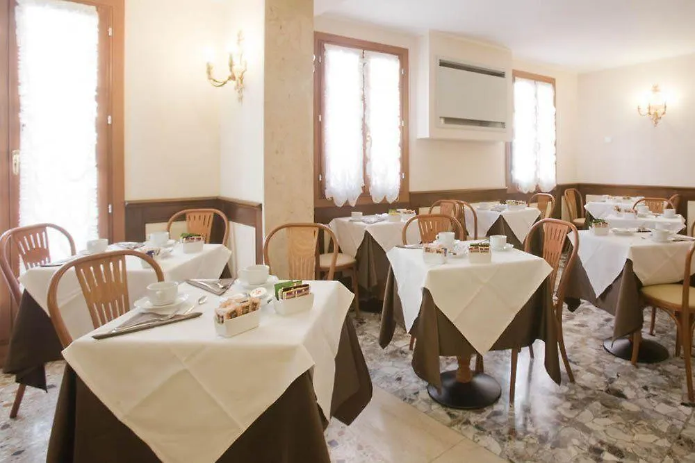 Hotel Mercurio Venice