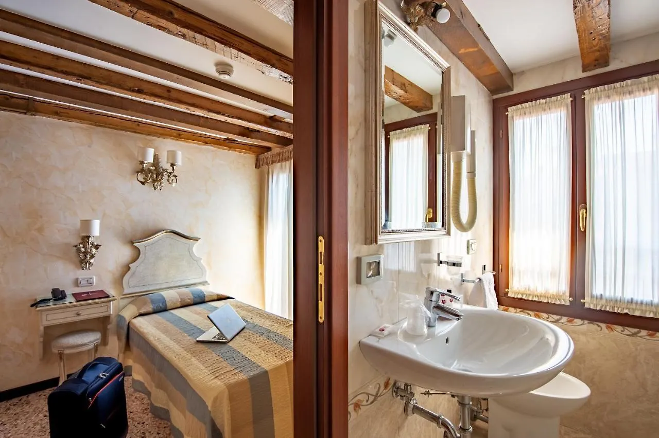 Hotel Mercurio Venice