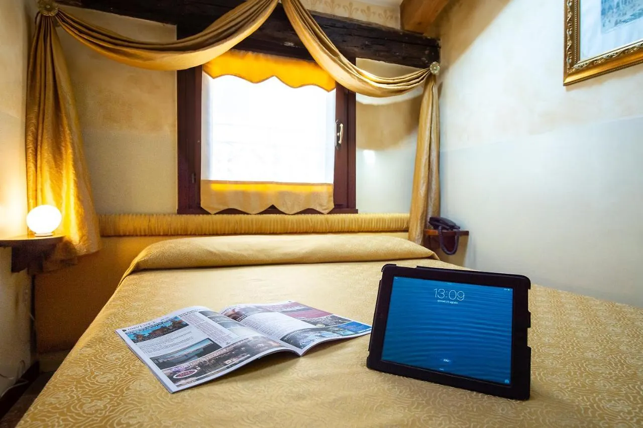 Hotel Mercurio Venice